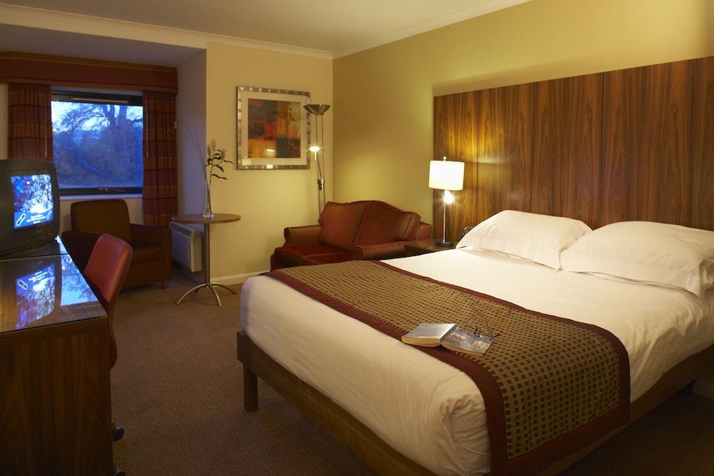 Delta Hotels By Marriott Milton Keynes Exterior foto