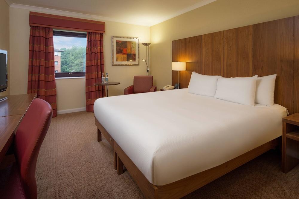Delta Hotels By Marriott Milton Keynes Exterior foto