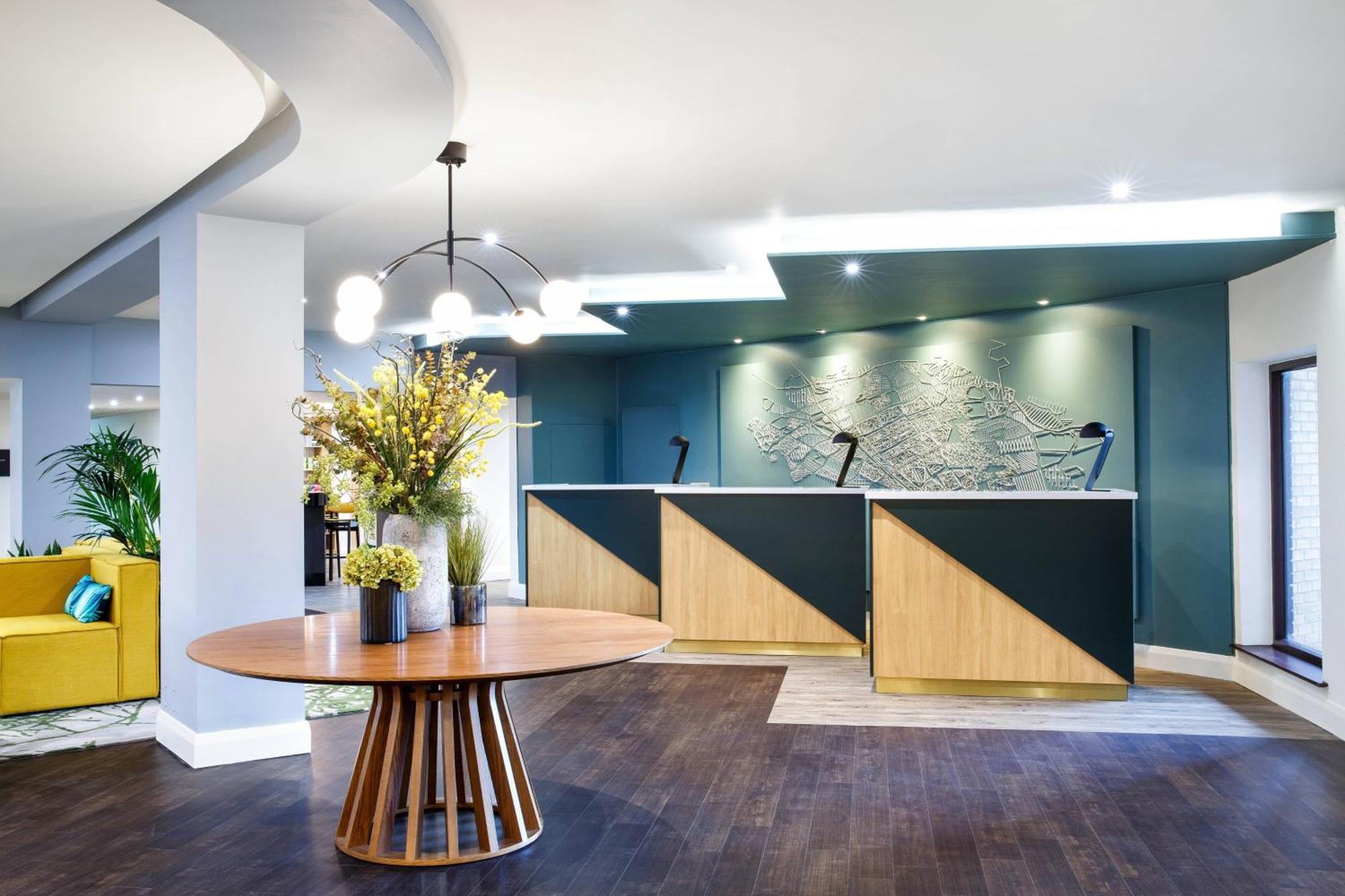Delta Hotels By Marriott Milton Keynes Exterior foto